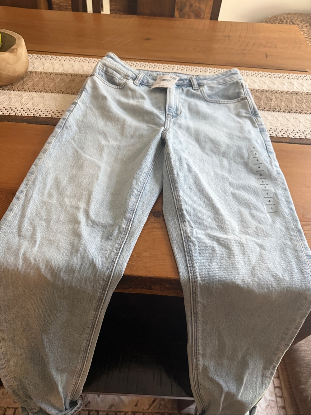 American Eagle Mom jeans
